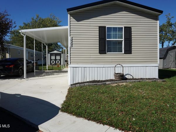 1922 Camden Drive, Findlay, OH 45840