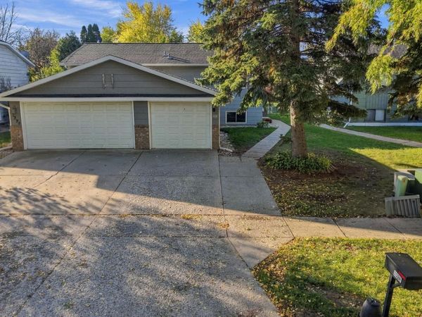 1528 34 1/2 Avenue S, Fargo, ND 58104