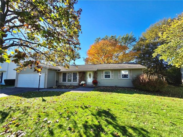 135 Rodney Lane , Rochester, NY 14625