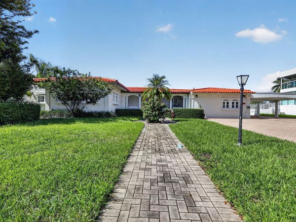 7500 W TREASURE Drive, North Bay Village, FL 33141