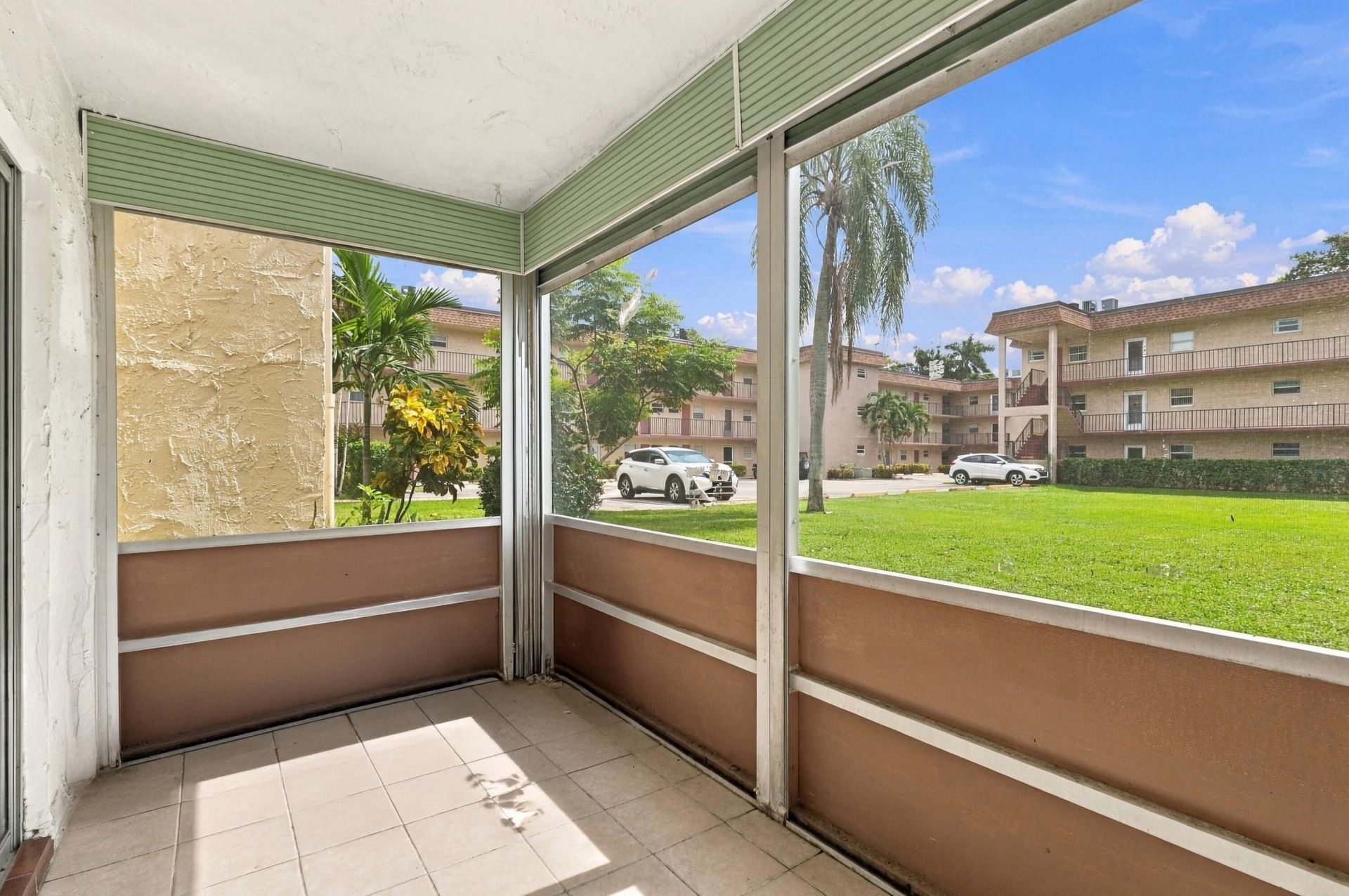 705 Lori Drive, Unit 102, Palm Springs, FL 33461 Photo