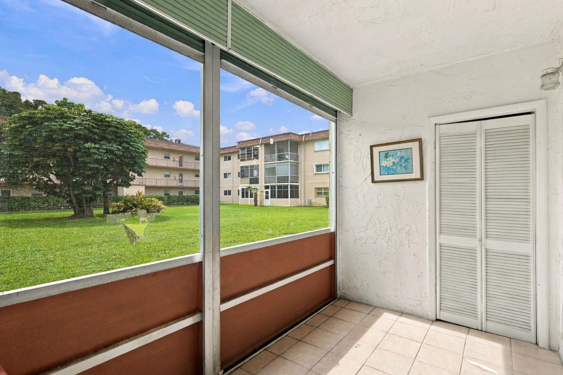 705 Lori Drive, Unit 102, Palm Springs, FL 33461 Photo