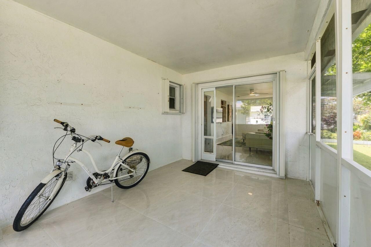 2021 SW 18th Drive, Boynton Beach, FL 33426 Photo