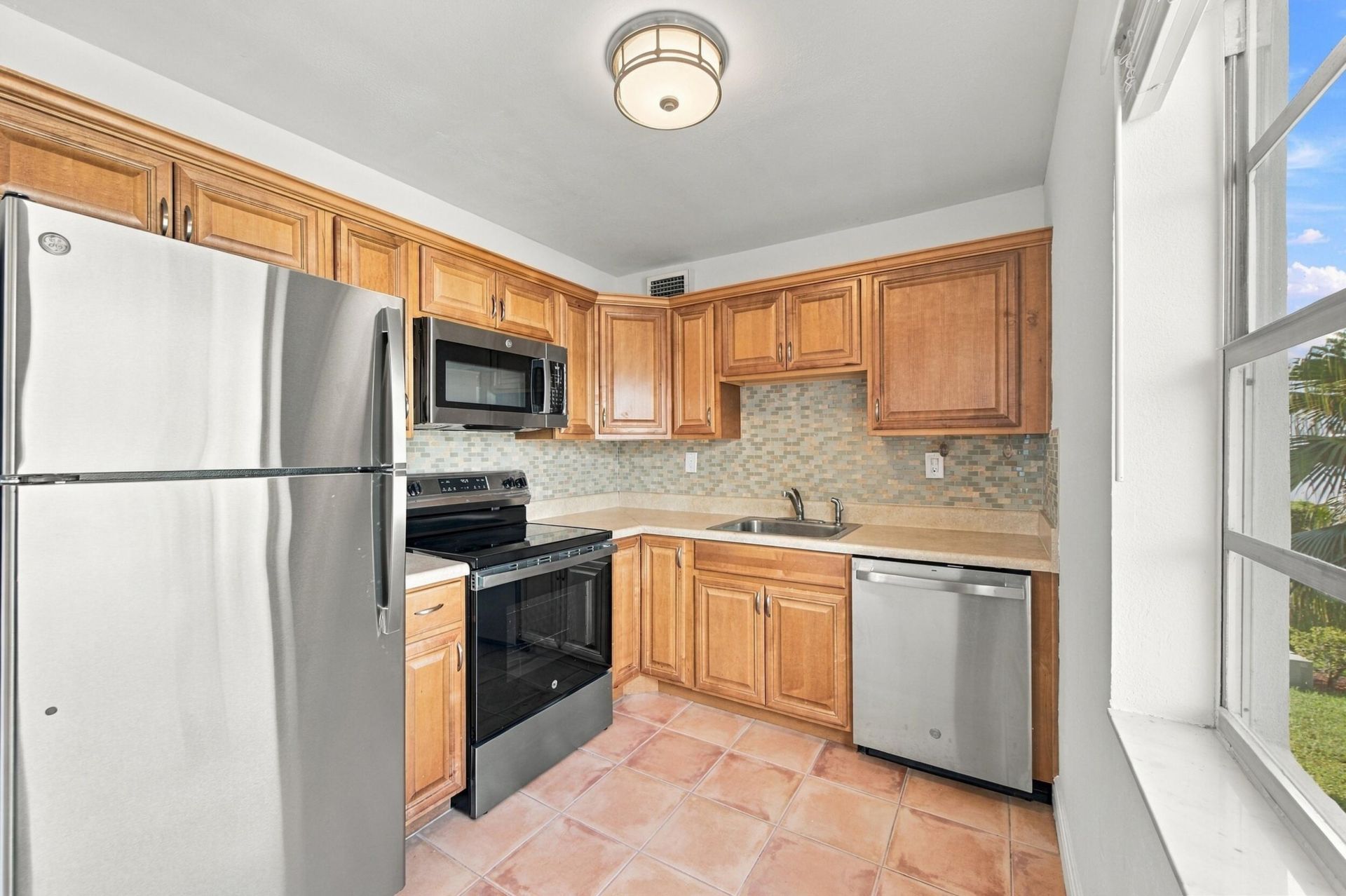 186 Burgundy D, Delray Beach, FL 33484 Photo
