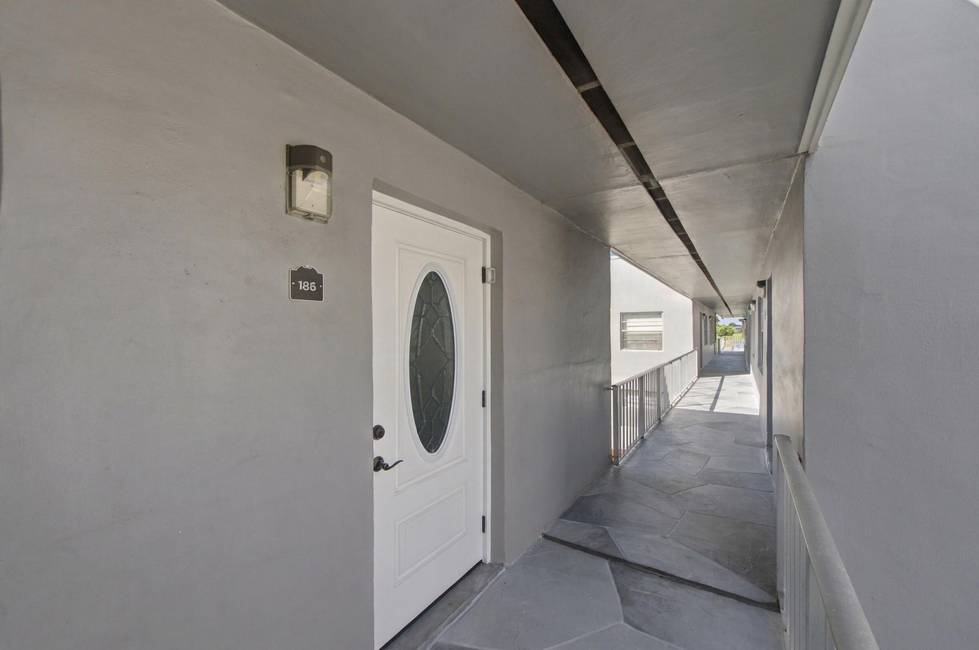 186 Burgundy D, Delray Beach, FL 33484 Photo