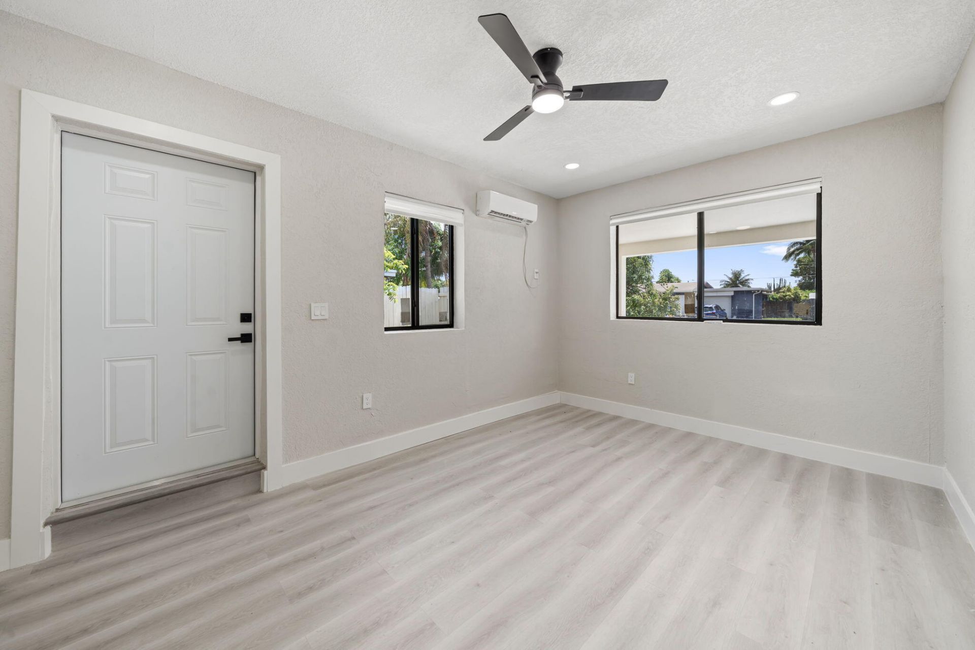 1944 NE 2nd Avenue, Pompano Beach, FL 33060 Photo