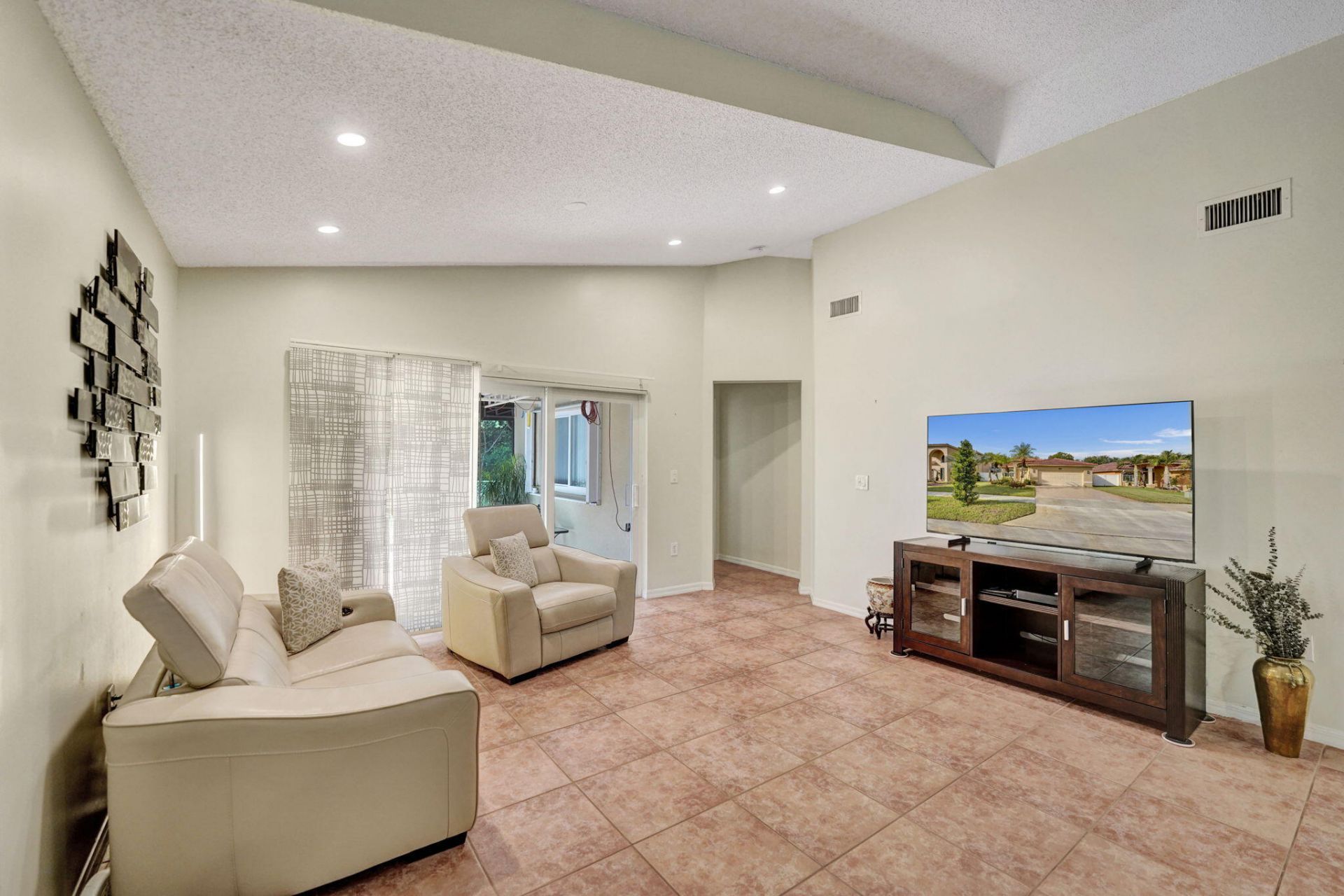 226 SW 206th Avenue, Pembroke Pines, FL 33029 Photo