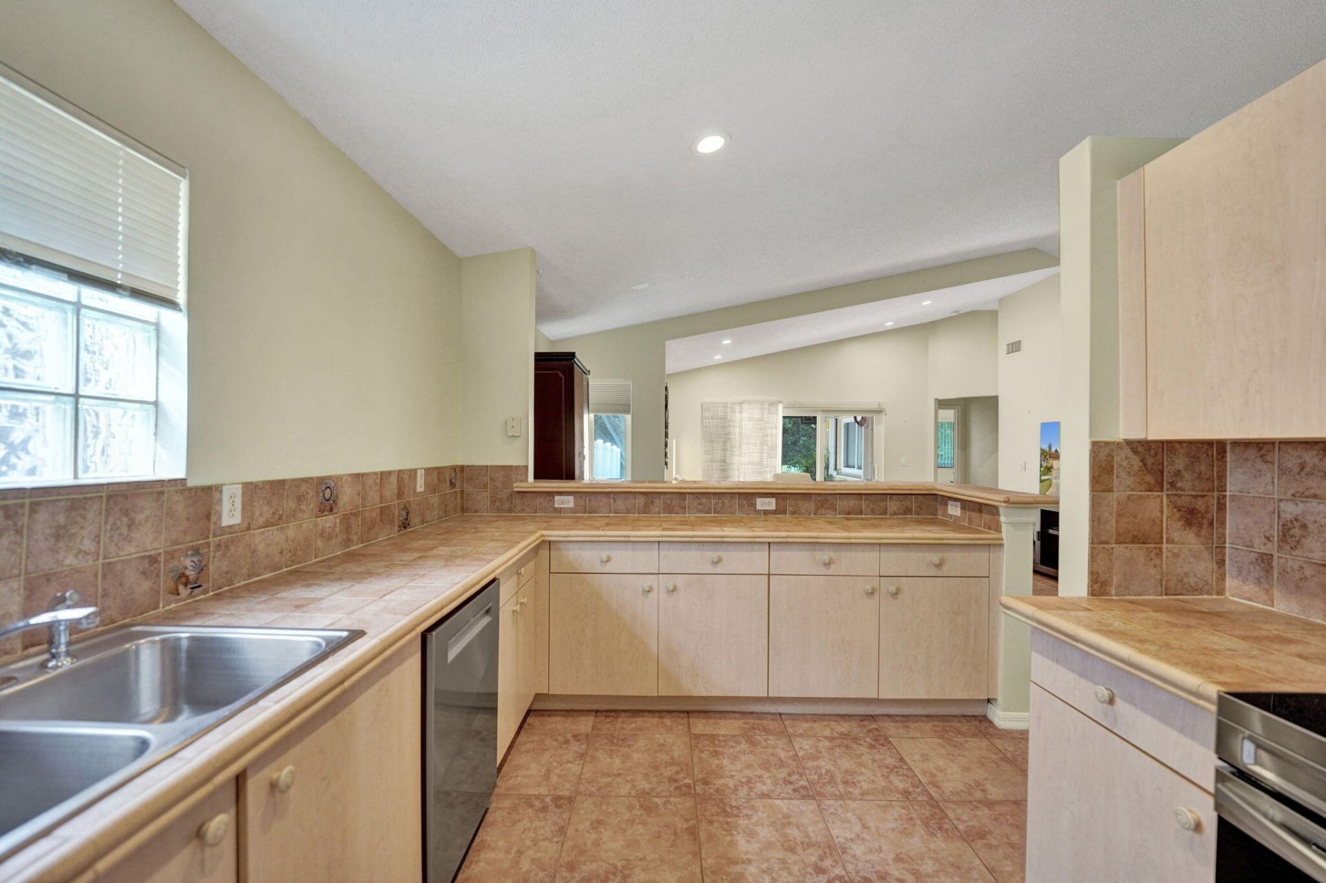 226 SW 206th Avenue, Pembroke Pines, FL 33029 Photo