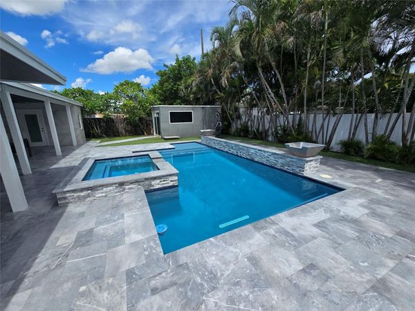 2340 NE 8th Avenue, Pompano Beach, FL 33064
