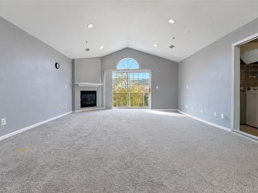 4204 Cameron Circle, Commerce Township, Mi 48390