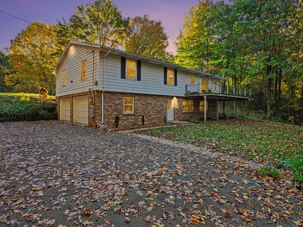 8204 N 24th Street, Kalamazoo, MI 49004