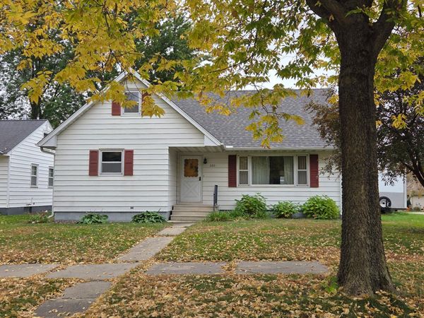 320 2nd Street NW, New Richland, MN 56072