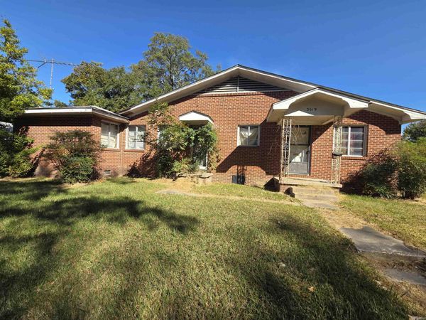 719 W 27th Avenue , Pine Bluff, AR 71603