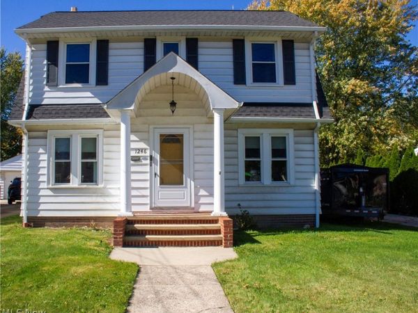 1246 Lander Road, Mayfield Heights, OH 44124