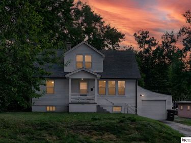 4421 N 61st Street, Omaha, NE 68104
