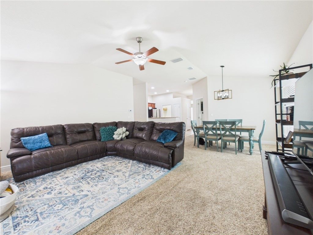 142 Briarcliff Circle, Sebastian, FL 32958 Photo