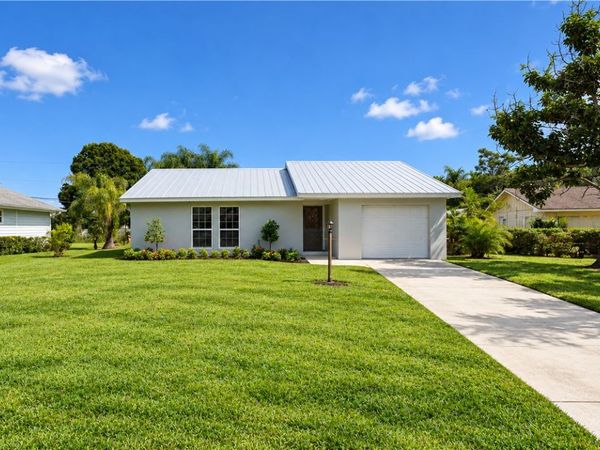 120 10th Avenue, Vero Beach, FL 32962