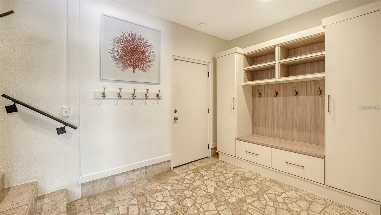 1023 Tocobaga Lane, Sarasota, FL 34236 Photo