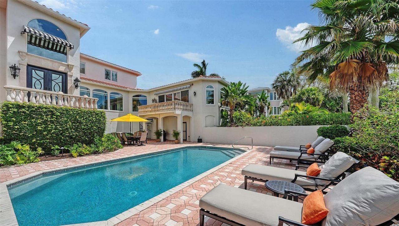 1023 Tocobaga Lane, Sarasota, FL 34236 Photo