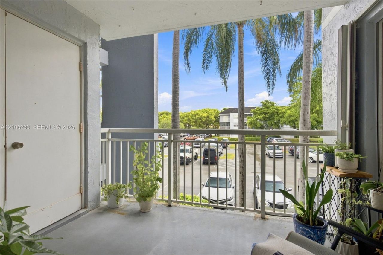 8590 SW 212th St , Unit 207, Cutler Bay, FL 33189 Photo