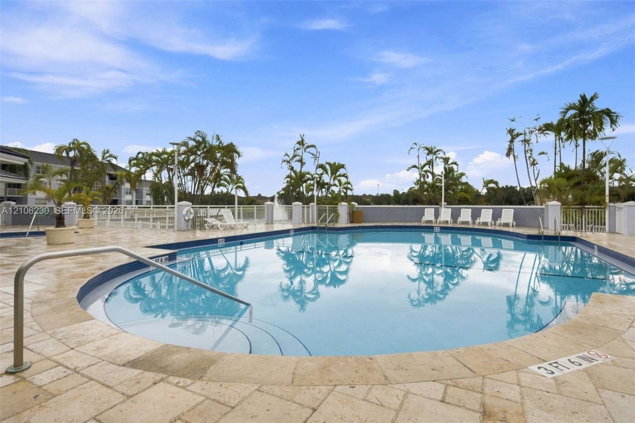 8590 SW 212th St , Unit 207, Cutler Bay, FL 33189 Photo