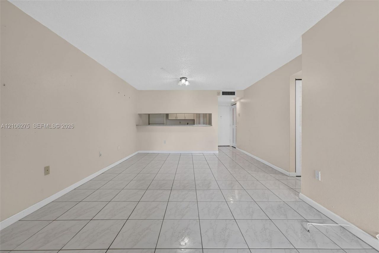 10801 SW 109th Ct , Unit D305, Miami, FL 33176 Photo