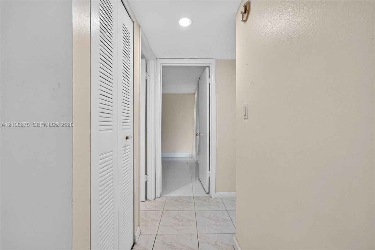 10801 SW 109th Ct , Unit D305, Miami, FL 33176 Photo