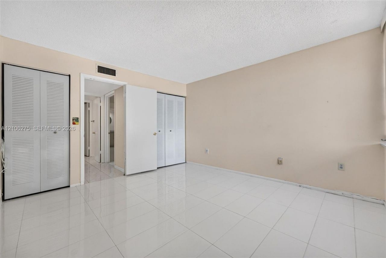 10801 SW 109th Ct , Unit D305, Miami, FL 33176 Photo