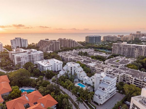 50 Ocean Lane Dr , Unit PH601, Key Biscayne, FL 33149