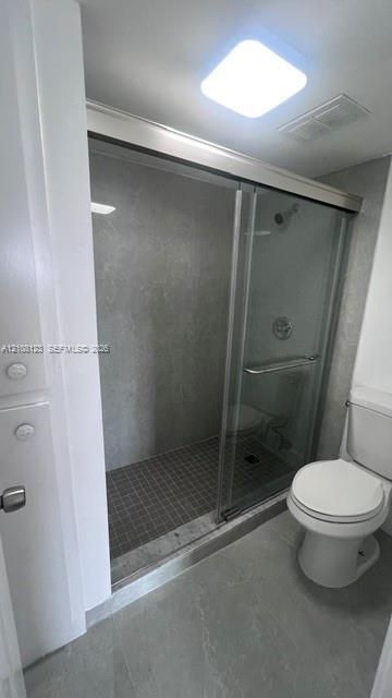 9682 Fontainebleau Blvd, Unit 709, Miami, FL 33172 Photo