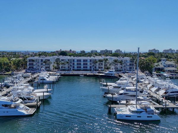 184 Lake Drive, Unit 4102, Palm Beach Shores, FL 33404