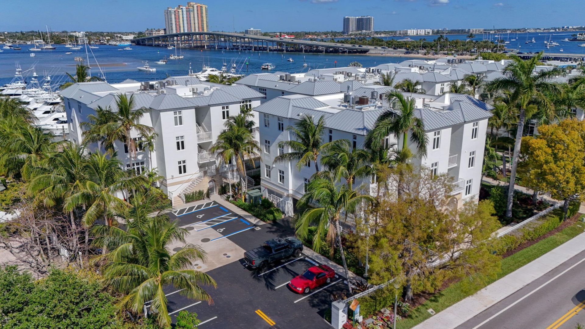 184 Lake Drive, Unit 4102, Palm Beach Shores, FL 33404 Photo