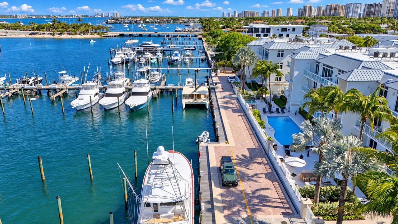 184 Lake Drive, Unit 4102, Palm Beach Shores, FL 33404 Photo