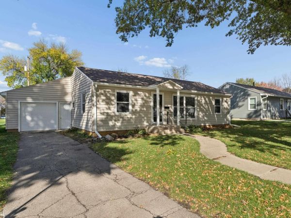 740 W 5th Street, Garner, IA 50438