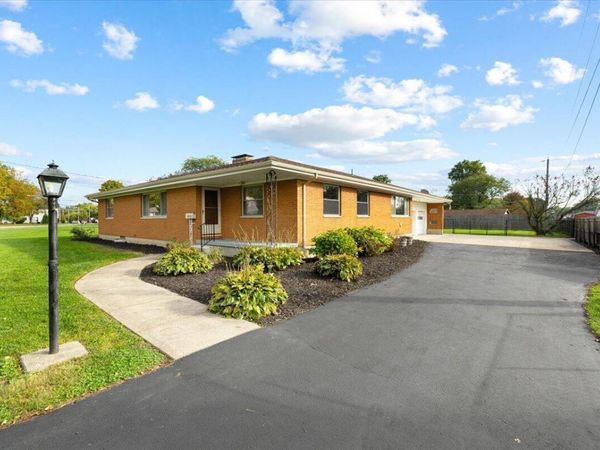 606 W Lake Avenue , New Carlisle, OH 45344
