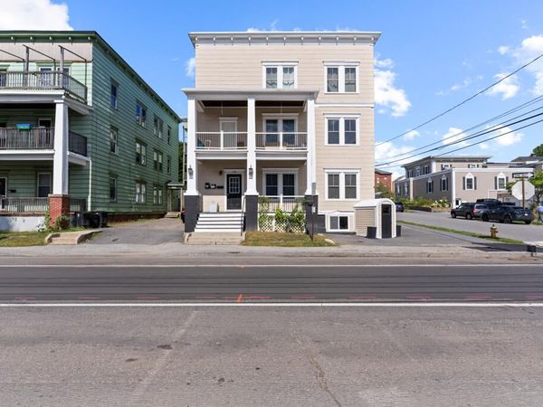 128 Pine Street , Lewiston, ME 04240