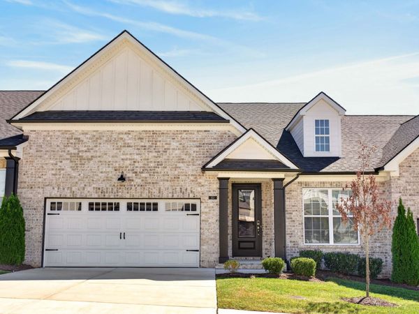 160 Lightberry Ln, Hendersonville, TN 37075
