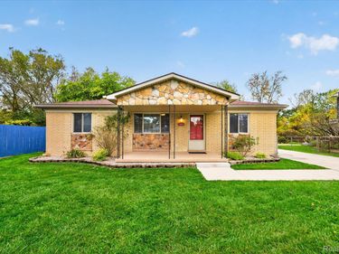 26402 Willow Cove, Woodhaven, Mi 48183