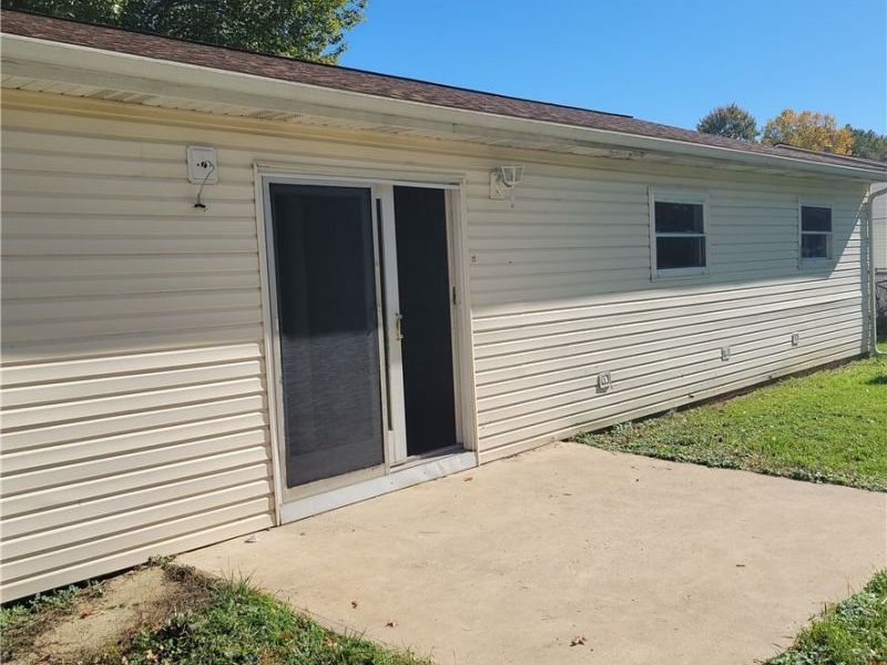 7366 Chennault Drive, North Ridgeville, OH 44039 Photo 4