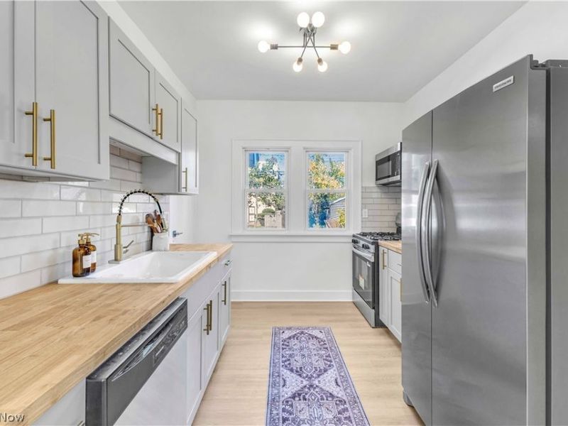 3289 Silsby Road, Cleveland Heights, OH 44118 Photo 10