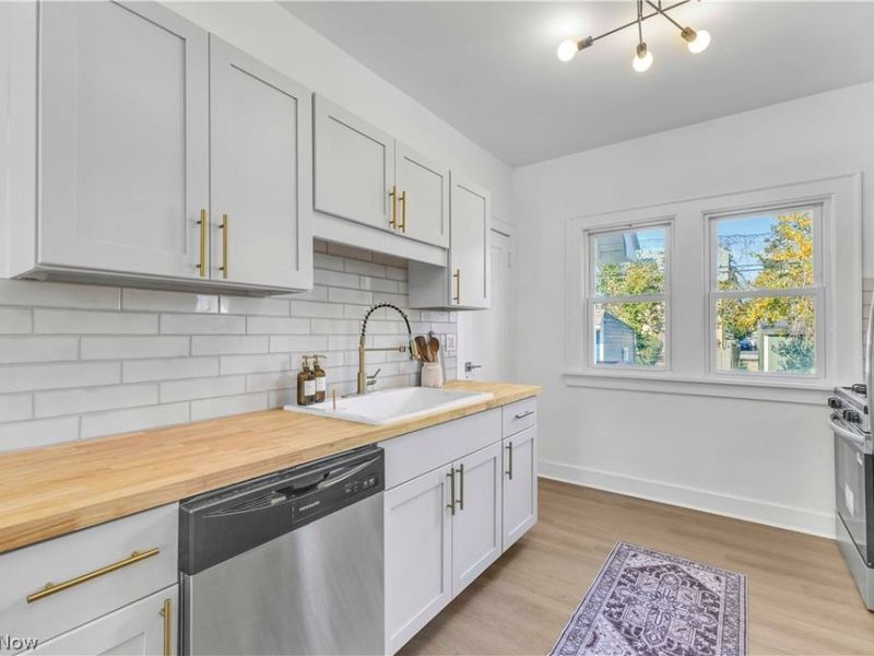 3289 Silsby Road, Cleveland Heights, OH 44118 Photo 12