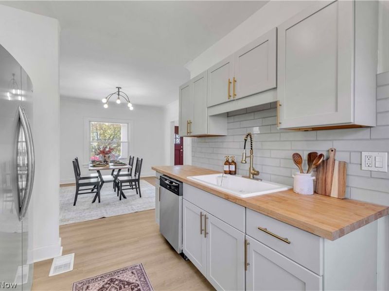 3289 Silsby Road, Cleveland Heights, OH 44118 Photo 13