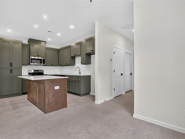 8750 Patriot Drive, Midwest City, OK 73110