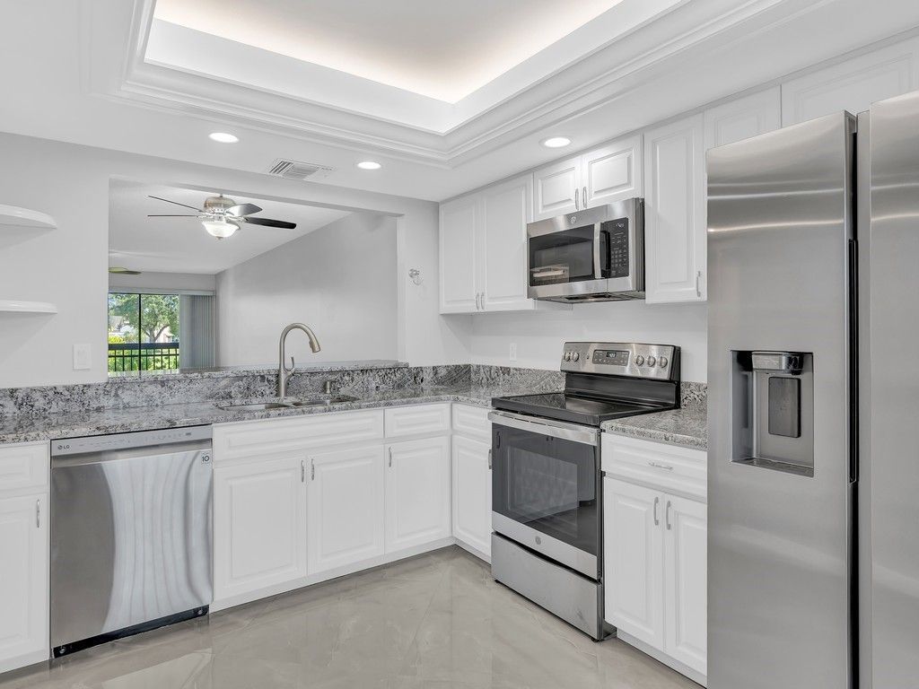 3200 Twin Lakes Terrace, Unit 202, Fort Pierce, FL 34951 Photo