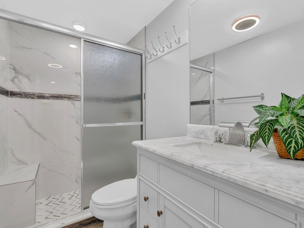 3200 Twin Lakes Terrace, Unit 202, Fort Pierce, FL 34951 Photo
