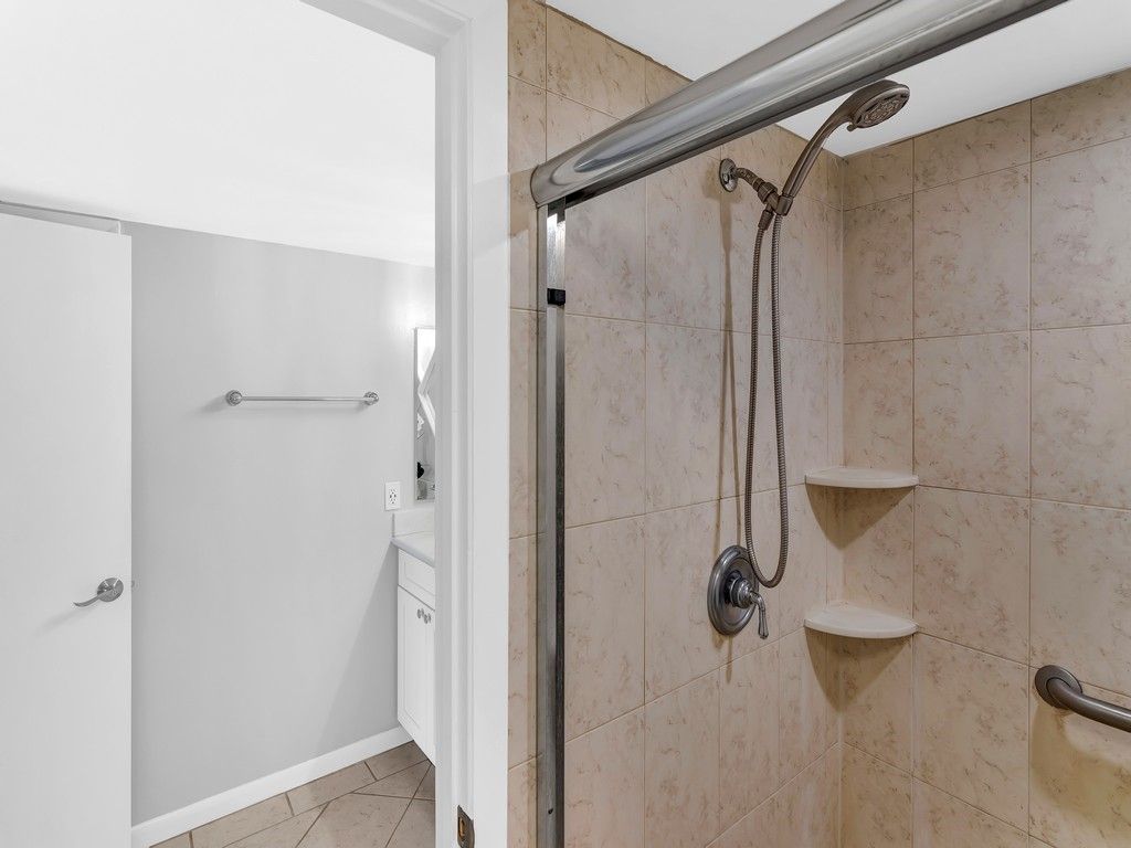 3200 Twin Lakes Terrace, Unit 202, Fort Pierce, FL 34951 Photo