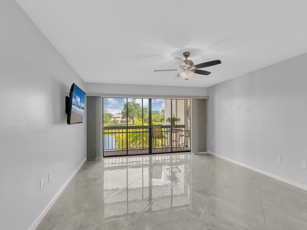 3200 Twin Lakes Terrace, Unit 202, Fort Pierce, FL 34951 Photo