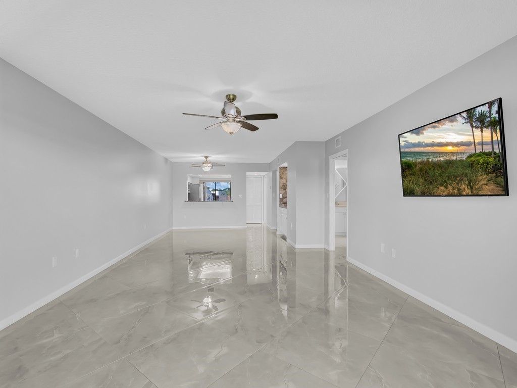 3200 Twin Lakes Terrace, Unit 202, Fort Pierce, FL 34951 Photo