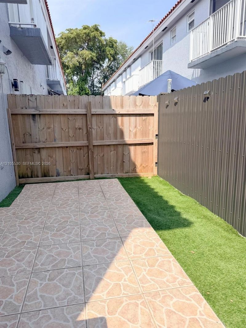 6570 SW 12th St , Unit 7-6570, West Miami, FL 33144 Photo