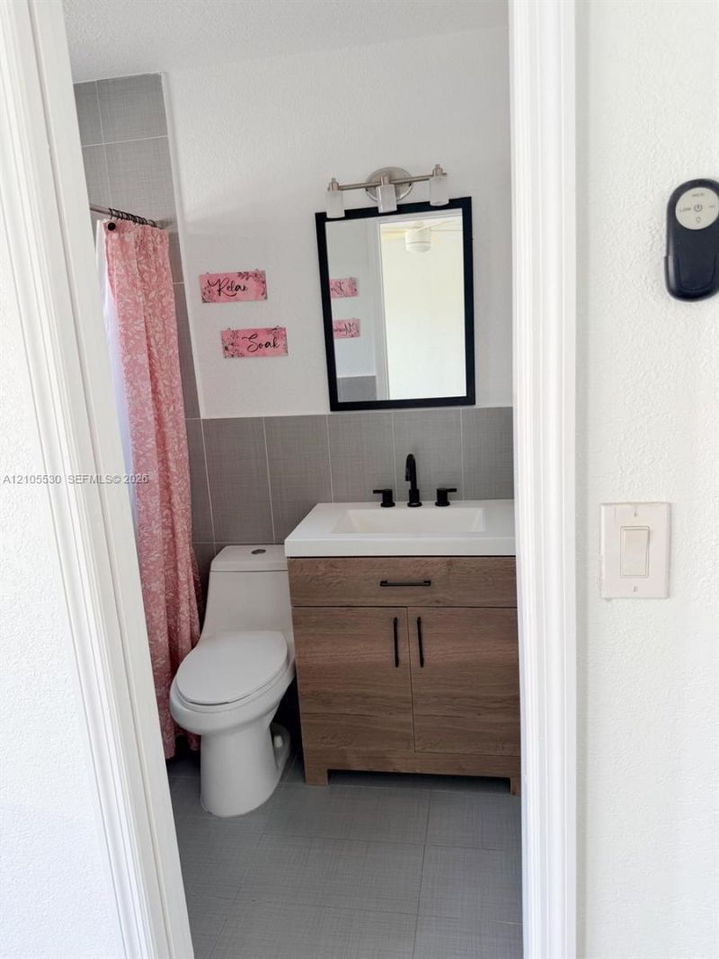 6570 SW 12th St , Unit 7-6570, West Miami, FL 33144 Photo
